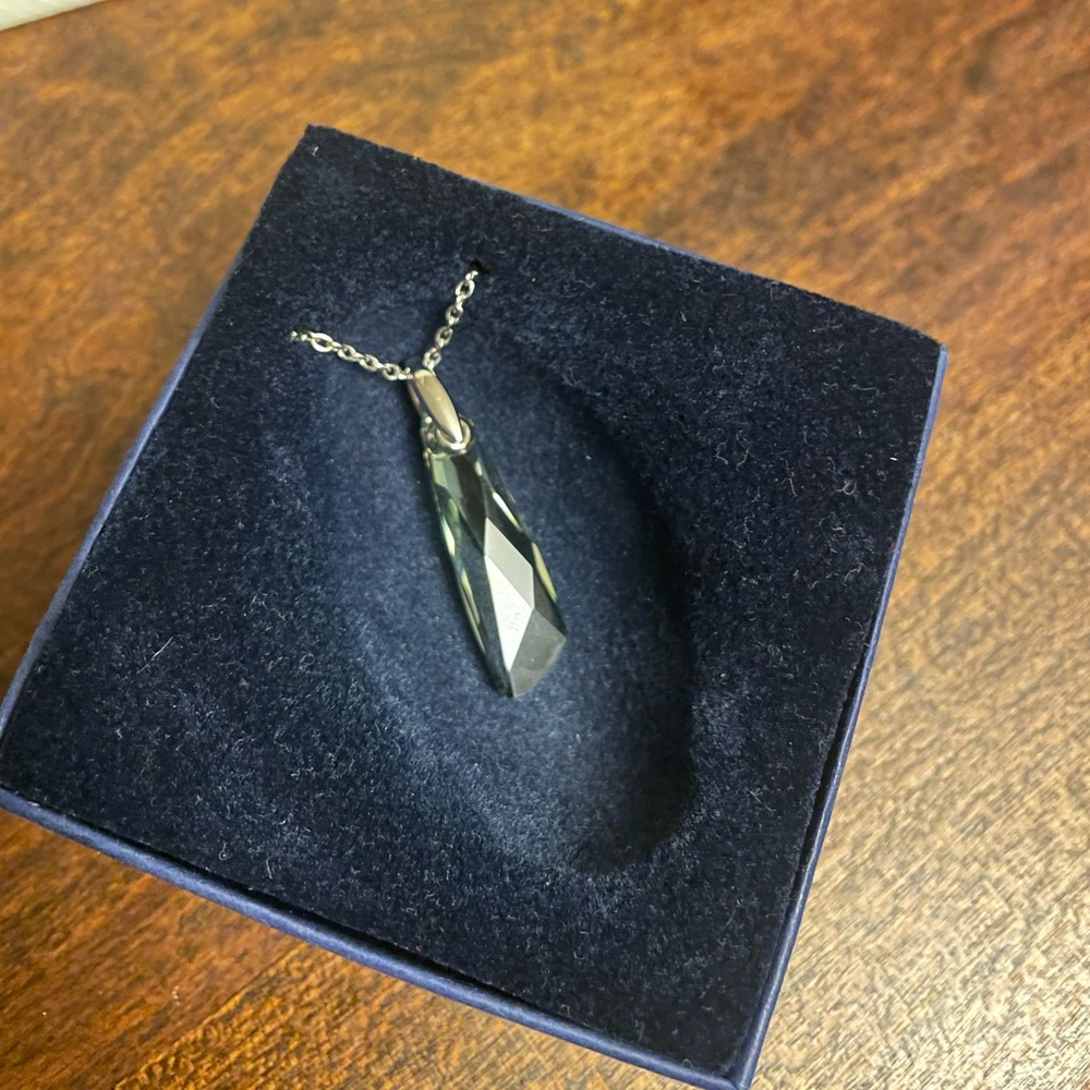 Swarovski pendent necklace